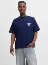 Remera de manga corta y cuello redondo con calce holgado, confeccionada en tejido de algodón. Presenta estampa pequeña en el pecho con la inscripción Originals Studio.