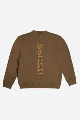 Buzo de cuello redondo con bolsillos laterales integrados, confeccionado en tejido de algodón con estampado gráfico minimalista en el pecho y etiqueta decorativa en la manga.