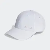 Gorro de béisbol Adidas monocromático blanco, con visera precurvada y una insignia rectangular con el logo de adidas en relieve en el frente. Posee una tira ajustable en la parte trasera.