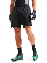 Short deportivo Under Armour Vanish Woven color negro, de secado rápido, con cintura elástica y bolsillos laterales.