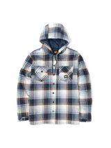 Chaqueta tipo camisa de franela con capucha, diseño a cuadros en tonos azules, blancos y marrones. Cuenta con cierre frontal de botones a presión, dos bolsillos frontales con solapa en el pecho y capucha ajustable.