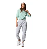 Camisa de manga larga Columbia modelo Tamiami II LS Shirt, de color verde menta, con tecnología Omni-Shade y Omni-Wick, cuello camisero, cierre frontal de botones y bolsillo en el pecho con solapa.