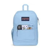 Mochila Jansport azul celeste con un compartimento principal, bolsillo frontal con cierre, bolsillo lateral para botella de agua y sobre interno acolchado para laptop de 15 pulgadas.