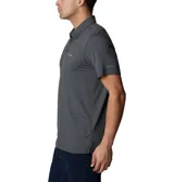 Polo de manga corta Columbia, confeccionado en tejido técnico hidroabsorbente con tecnología Omni-Wick y protección solar Omni-Shade. Presenta cuello clásico con cierre de tres botones y logo de la marca estampado en el pecho.