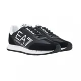 Championes urbanos Armani EA7, modelo de estilo vintage, color negro con detalles en blanco. Presentan el logo de la marca estampado en el lateral y en la lengüeta, con combinación de materiales textiles y gamuza, y suela de goma dentada.