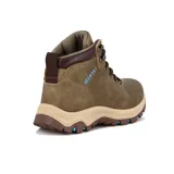 Bota acordonada color marrón con suela marrón y beige, con detalle de la marca Country en el lateral.
