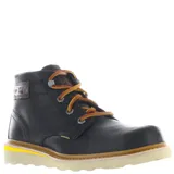 Botas de cuero negro de caña media, con cordones en tono naranja y suela de goma dentada con detalle de franja amarilla.