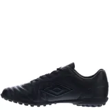 Championes de fútbol Umbro modelo Touch TF, diseñados para cancha de césped sintético. Presentan un diseño bicolor en blanco y negro, con el logo de la marca en el lateral y lengüeta. Cuentan con cierre de cordones y suela de goma con relieve para mayor tracción.