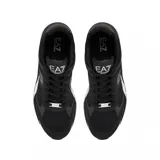 Championes urbanos Armani EA7, color negro con detalles en blanco en la suela y logo lateral. Diseño deportivo con combinación de materiales textiles y sintéticos.