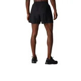 Short deportivo Asics de hombre, color negro, con logo reflectivo y cintura elástica con cordón ajustable. Incluye calzoncillo interior, bolsillo interno y aberturas laterales.