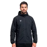 Campera de lluvia Tiffosi para hombre, color negro, con capucha, cierre frontal y bolsillos laterales con cierre. Presenta logo estampado en el pecho.