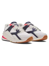 Championes deportivos Under Armour Forge 96, con diseño inspirado en los años 90. Presentan una parte superior de malla y cuero con refuerzos de TPU, entresuela acolchada para mayor comodidad y suela de goma completa.