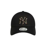 Gorra New Era negra con logo de los New York Yankees con estampado animal print.