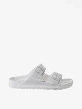 Sandalias Birkenstock Arizona EVA color blanco, hechas de goma EVA, con dos correas ajustables con hebillas.