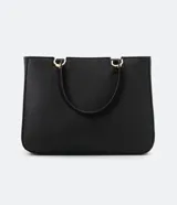 Bolso satchel negro con correa de mano fija y correa bandolera desmontable. Incluye llavero de pompón.