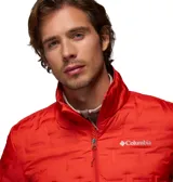 Campera de pluma Columbia modelo Delta Ridge II, color rojo, con cuello alto, cierre frontal completo y diseño de celdas selladas térmicamente para mayor retención de calor.