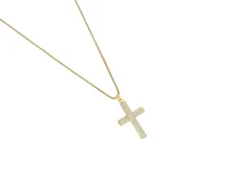 Cadena de acero con baño de oro y dije de cruz en bronce dorado, completamente engastado con circonias brillantes.