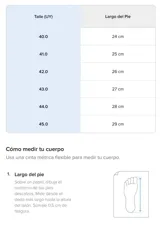 Sandalias de verano color beige con doble tira y hebillas plateadas.