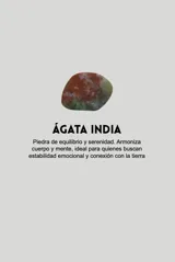 Gargantilla de cuero negro con dije de piedra blanca en forma de lágrima con engarce dorado.
