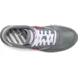Championes Saucony Jazz Original Vintage, color gris con detalles en rojo y blanco.