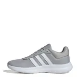 Championes Adidas Lite Racer 4.0 de diseño liviano, confeccionados en malla transpirable color gris con las icónicas tres tiras laterales en blanco. Cuentan con mediasuela con tecnología Cloudfoam para mayor amortiguación y suela de goma resistente.