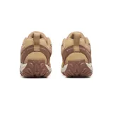 Championes de senderismo Merrell modelo Accentor 3, confeccionados en cuero de ante y malla transpirable. Presentan diseño en tonos tostado y marrón, con puntera protectora, entresuela de espuma EVA para mayor estabilidad y suela de goma adherente diseñada para tracción en senderos.