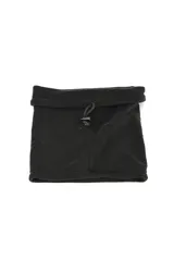 Cuello polar térmico de color negro, con cordón elástico ajustable y cierre de tanca.