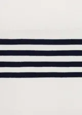 Buzo de tejido de punto fino con diseño de rayas horizontales, cuello redondo y manga corta.