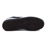 Championes urbanos Pony modelo Moma, color blanco con detalles en negro y gris.