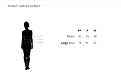 Sweater tejido en punto color gris claro, con cuello redondo y manga larga. Presenta diseño de trenzas en el frente y terminaciones acanaladas.