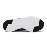 Championes de running Asics Streetwise para mujer, en color negro con detalles en rosado y un toque celeste en la suela.