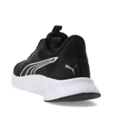Championes deportivos Puma modelo Flexfocus Lite Modern, color negro con suela blanca. Presentan diseño de malla transpirable, cierre con cordones y logo de la marca en el lateral y la lengüeta.