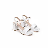 Sandalias de fiesta marca Nina, color blanco, confeccionadas 100% en cuero, con taco ancho alto, plataforma delantera, tira frontal ancha y pulsera con hebilla metálica dorada regulable al tobillo.