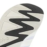 Championes urbanos Adidas modelo Adirok, color blanco, con tecnología Cloudfoam en la entresuela para mayor amortiguación. Presentan un diseño de malla transpirable con refuerzos sintéticos y las icónicas tres tiras de la marca en los laterales.