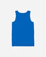 Musculosa azul con pequeño estampado circular en el pecho y diseño sin mangas.