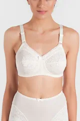 Kit de dos soutiens reductores clásicos con copas reforzadas, sin aro, breteles anchos regulables, espalda reforzada, escote alto y detalle de encaje en las copas.