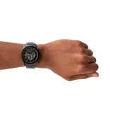 Reloj cronógrafo Armani Exchange modelo Banks con caja y malla de acero inoxidable en color negro mate. Presenta esfera negra con índices y agujas luminiscentes, ventana de fecha y tres subesferas.
