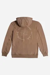 Buzo canguro Mistral modelo Alex de felpa sin frisa, color marrón oscuro. Cuenta con capucha ajustable con cordón, bolsillo frontal tipo canguro, puños y ruedo elásticos, y lettering estampado en el pecho.