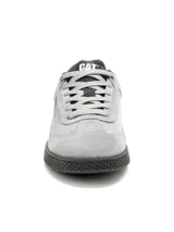 Championes Caterpillar modelo Pause Retro T-Toe, color gris. Confeccionados en cuero gamuzado, cuentan con suela de goma negra con textura hexagonal, cierre mediante cordones y logo de la marca en el lateral y la lengüeta.