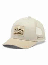 Gorro tipo trucker Columbia Mesh Snap Back de color beige, con visera curva en tono tostado, paneles traseros de malla transpirable y un parche frontal bordado con diseño de montañas y el logotipo de la marca.