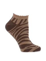 Medias cortas Hush Puppies con estampado animal print tipo cebra en tonos marrón y beige, con borde superior con detalle de ondas.