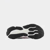 Championes de running New Balance modelo 460 V4, color blanco con detalles en gris claro. Presentan una entresuela acolchada, parte superior de malla transpirable y el logo característico de la marca en los laterales.