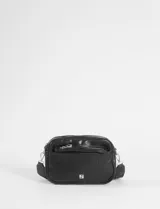 Cartera bandolera de cuero vegano color negro, con diseño compacto, bolsillo frontal con cierre y correa ajustable extraíble.