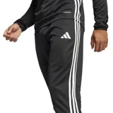 Pantalón de entrenamiento Adidas Tiro 25 Essentials negro con logo blanco. Confeccionado con tejido AEROREADY que absorbe la humedad, ofrece un ajuste cómodo y moderno. Presenta cintura elástica con cordón, bolsillos laterales con cierre y cierres en los tobillos.