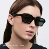 Lentes de sol unisex de forma cuadrada, color verde oscuro, con lentes polarizadas de categoría 3 y protección UV 400.