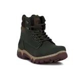 Bota acordonada color kaki con suela marrón.