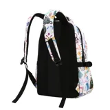 Mochila de lona impermeable con estampado de cactus y flores en tonos verdes, azules y rosados. Cuenta con compartimento principal con cierre, bolsillo frontal con cierre, bolsillos laterales, correas de compresión y compartimento interno para notebook.