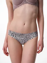 Bombacha tipo bikini de tiro medio confeccionada en microfibra con estampado animal print tipo cebra. Presenta un diseño de corte láser para un acabado limpio y sin marcas.