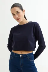 Sweatshirt gris claro de algodón, de corte clásico y manga larga.