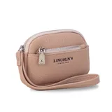 Monedero de mano con diseño rectangular y textura granulada, marca Lincoln's. Cuenta con cierre perimetral, bolsillo frontal con cierre y correa de muñeca integrada.
